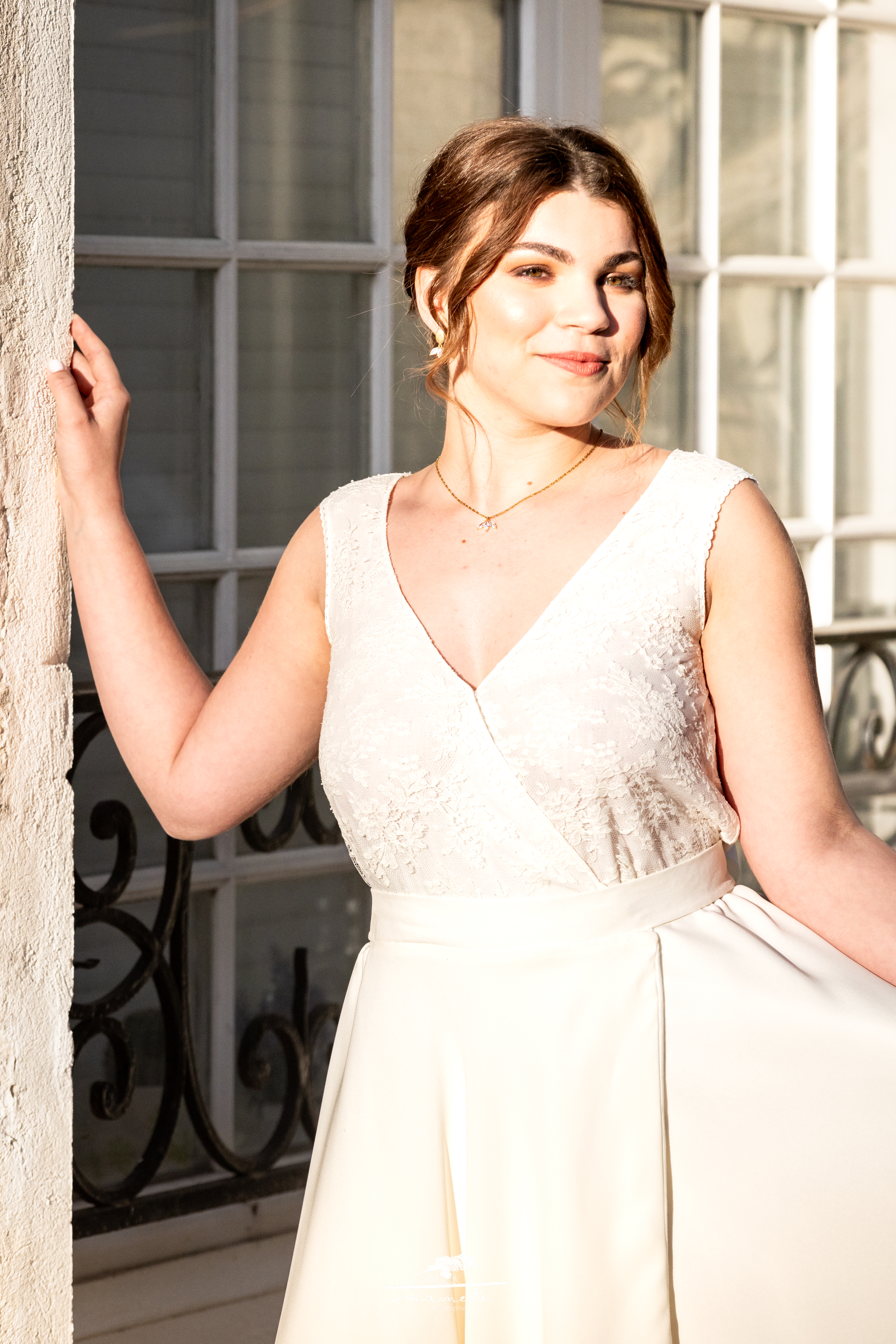 robe de mariée sur mesure en dentelle cache coeur par Marion Lefebvre près de La Rochelle